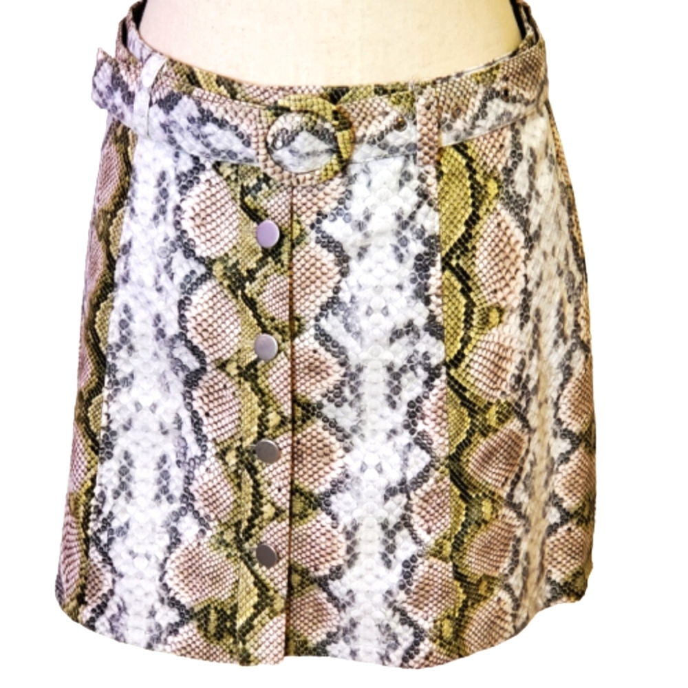 Le Lis Faux Leather Multi-Color Snakeskin Print Mini Skirt, Medium - Picture 2 of 15